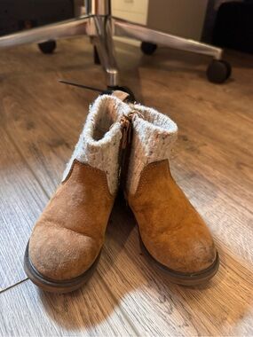 Cat & Jack brown sweater boots, toddler size 6